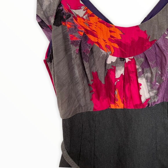 Le Chateau Pencil Dress - Grey - Pink - Fitted - knee length - Picture 3 of 3